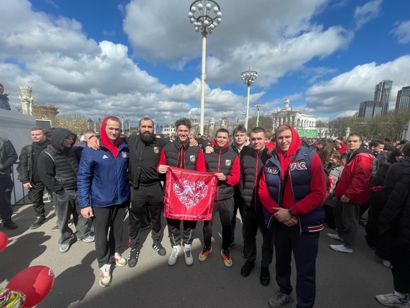 Регбисты &laquo;ВВА-Подмосковья&raquo; сегодня приняли участие в самой массовой зарядке на ВДНХ